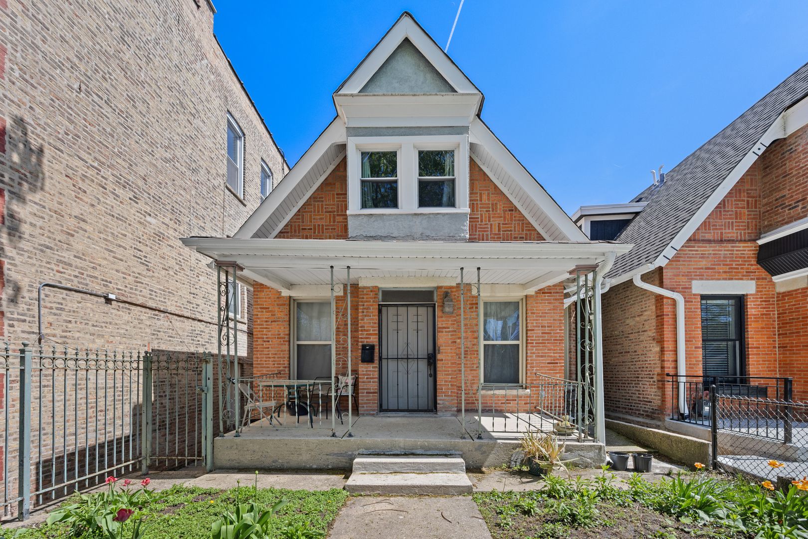 1023 S Claremont Street — Chicago, IL 60612