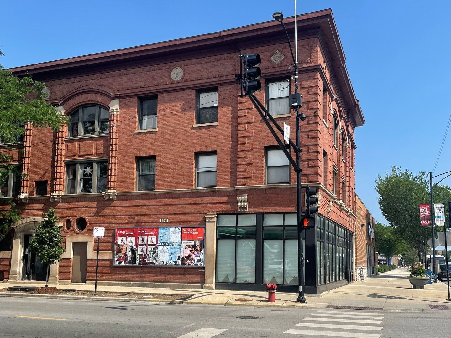 5200 N Broadway Street — Chicago, IL 60640