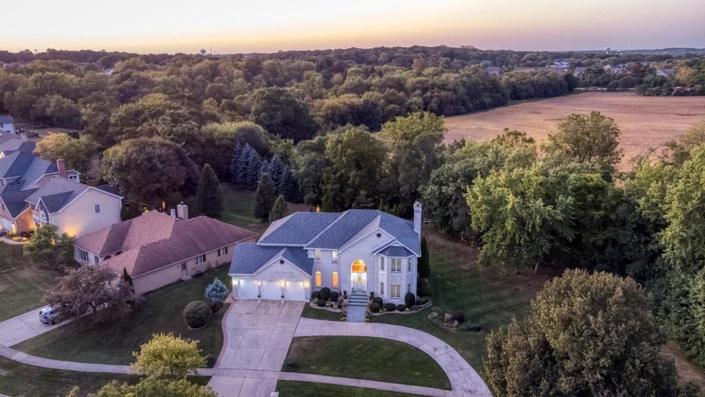 420 Ford Lane — Bartlett, IL 60103