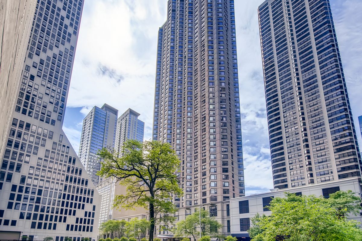 401 ONTARIO Street, Chicago, IL 60611