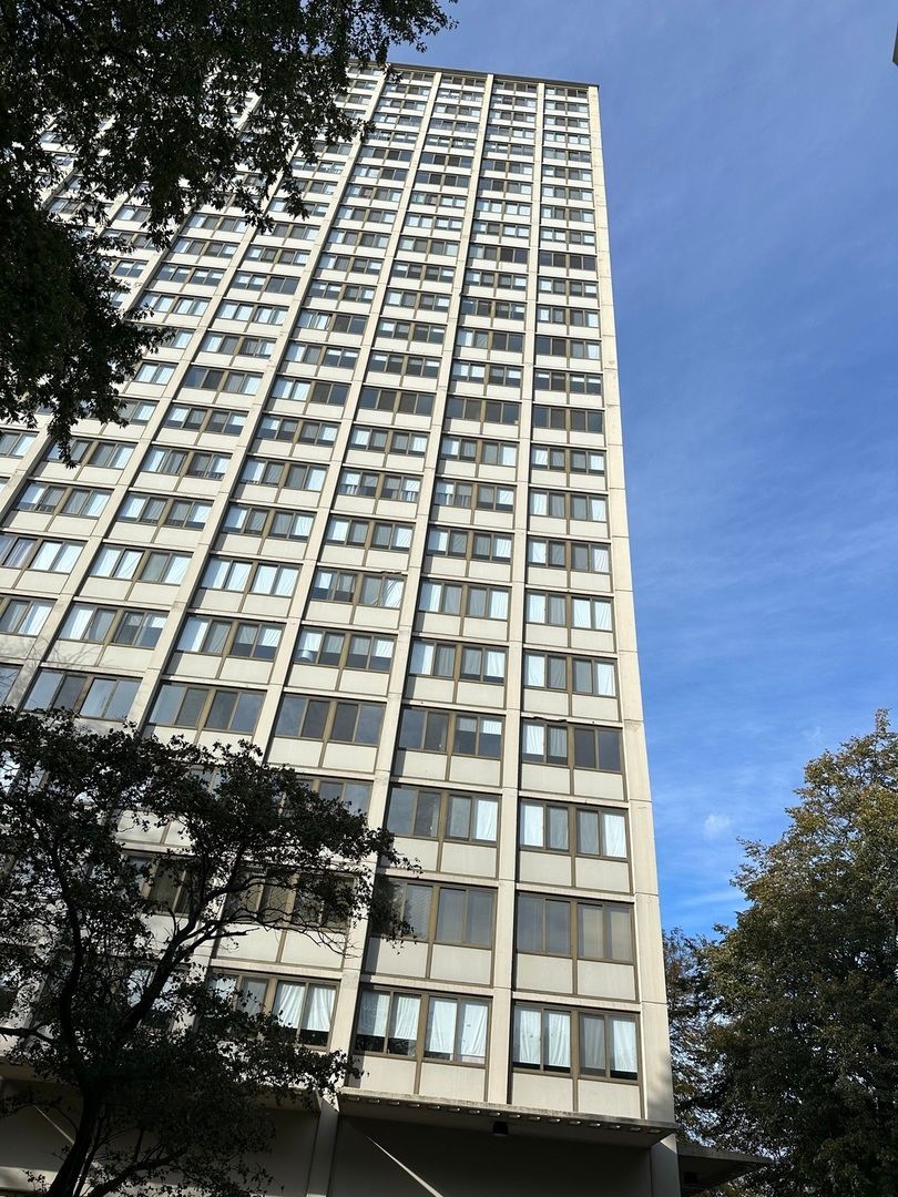 4850 S LAKE PARK Avenue #702B — Chicago, IL 60615