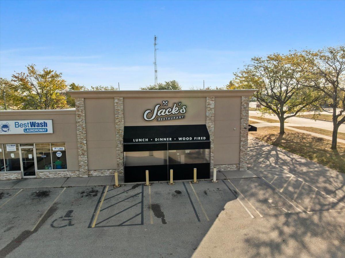 1600 Visa Drive — Normal, IL 61761