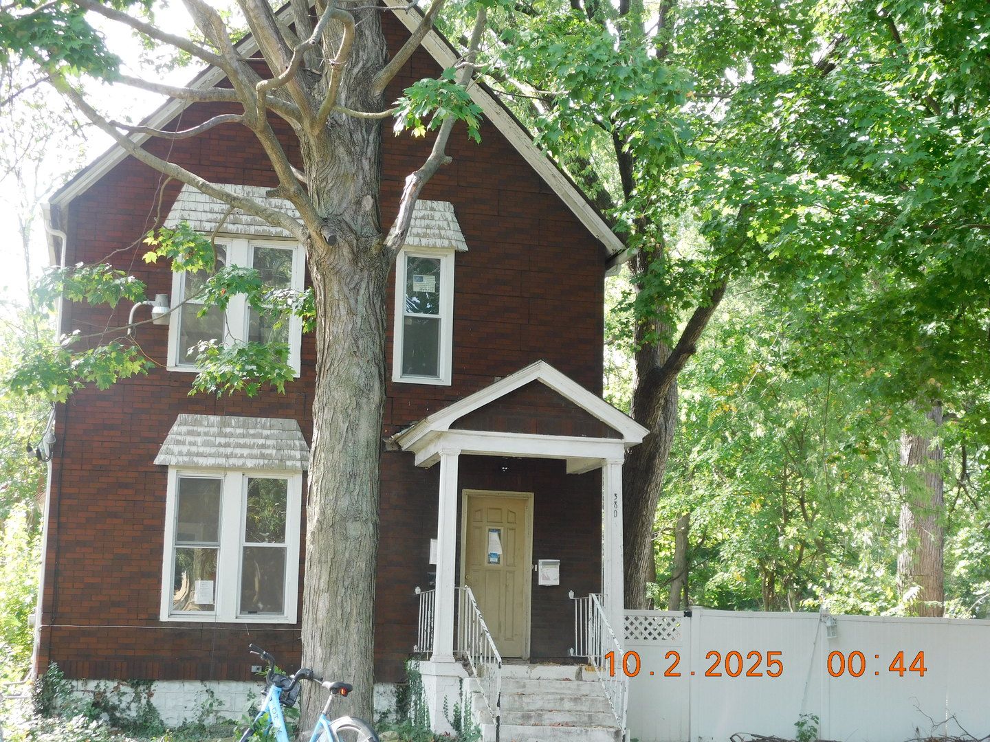 380 CALUMET Boulevard — Harvey, IL 60426