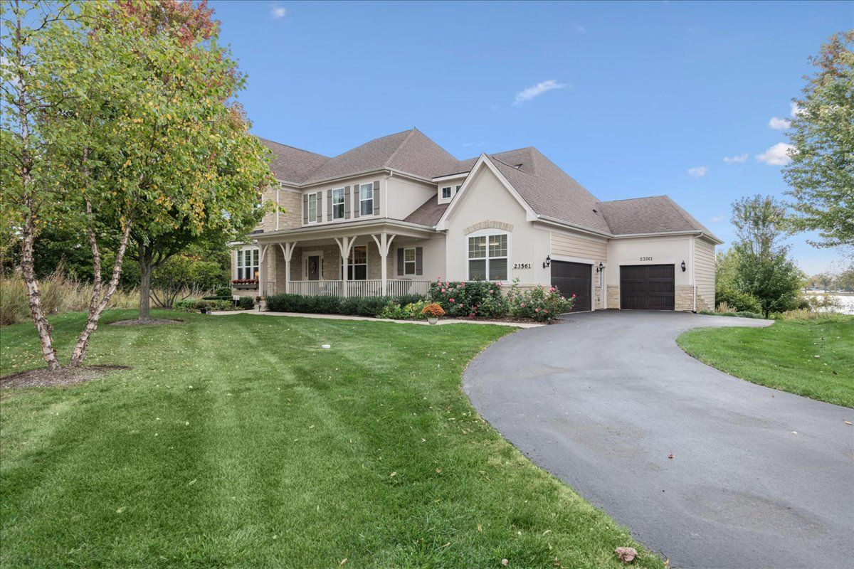 23561 N Sanctuary Club Drive — Kildeer, IL 60047