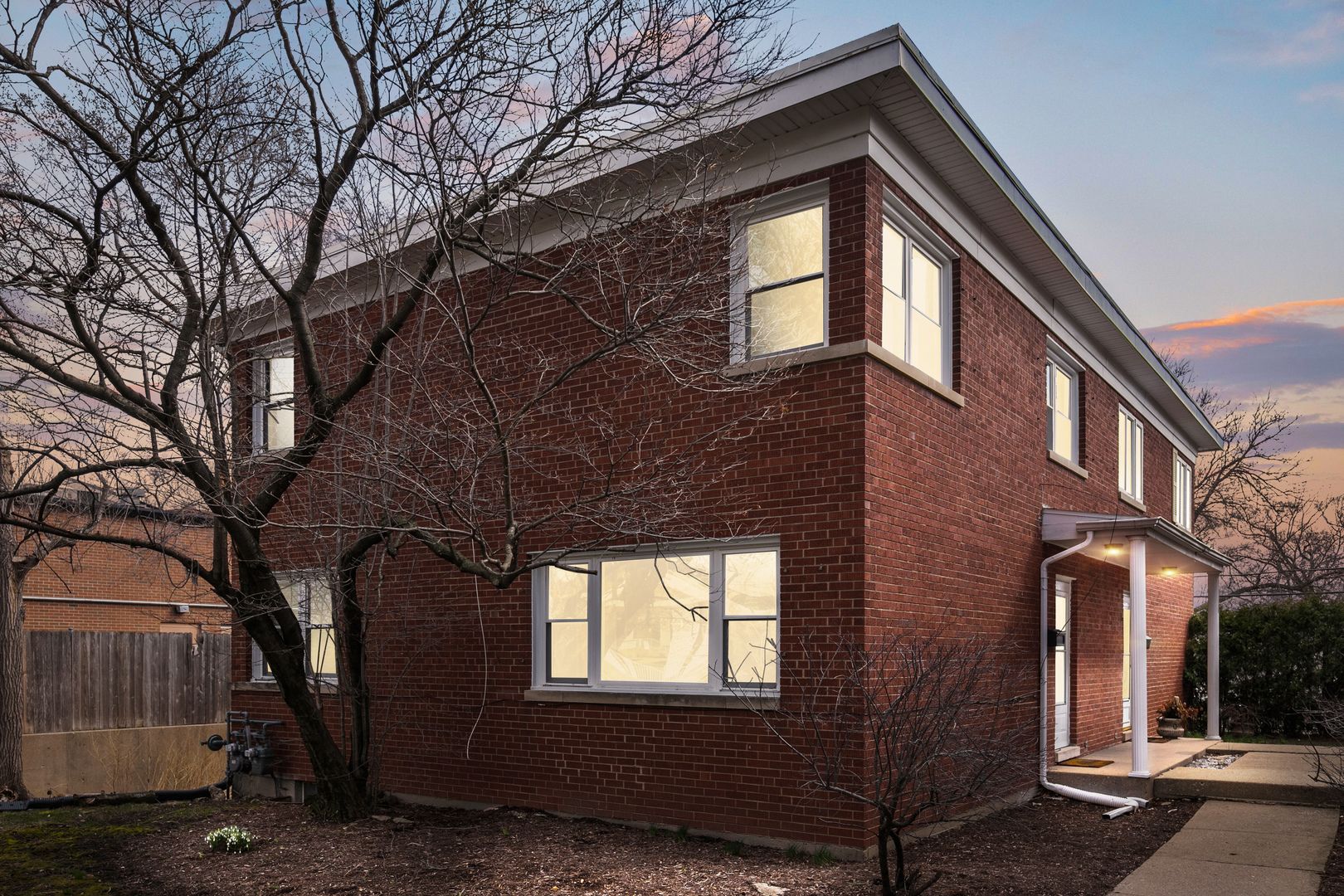 2543 Crawford Avenue — Evanston, IL 60201