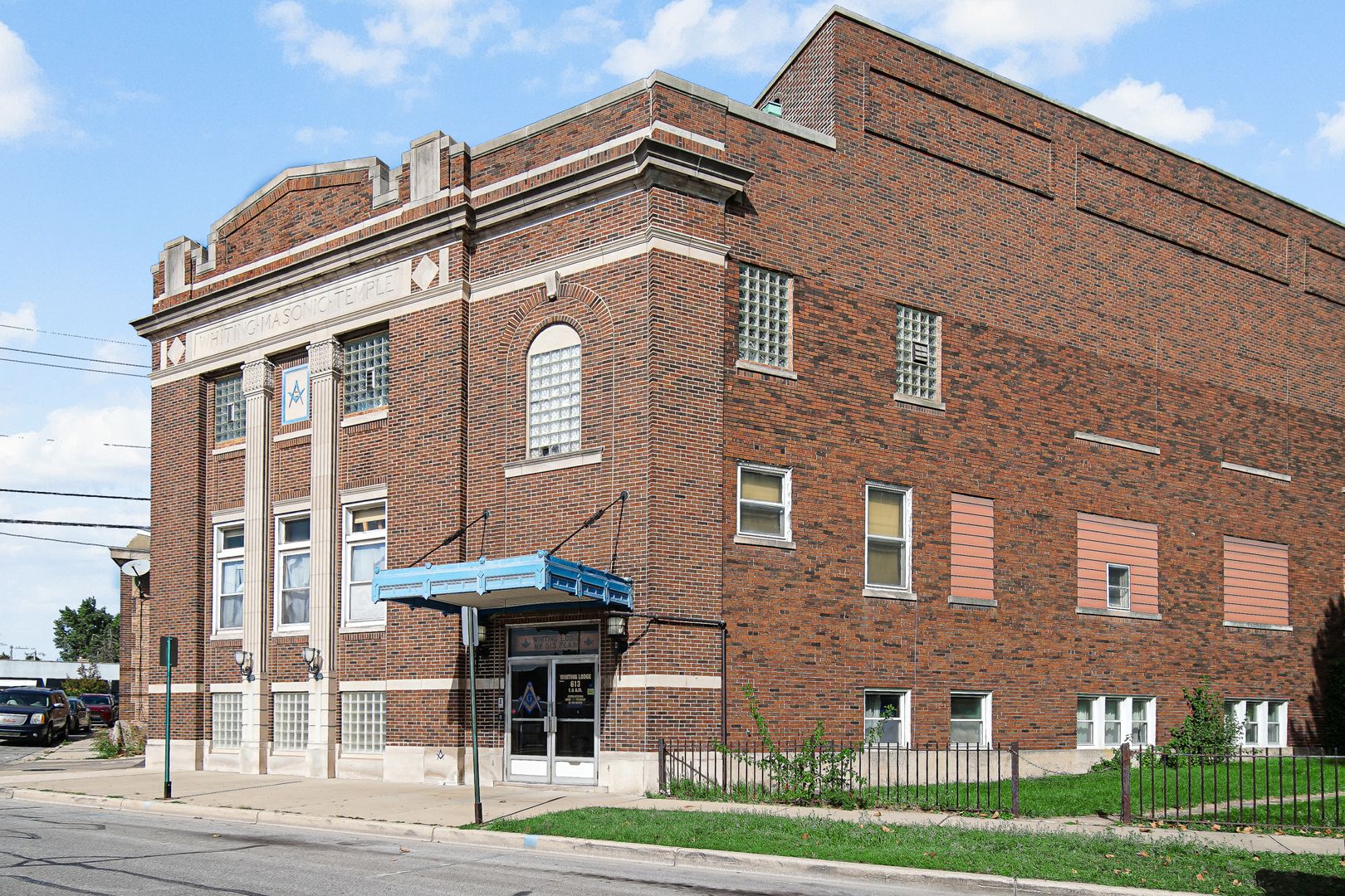 512 Temple Court — Whiting, IN 46394