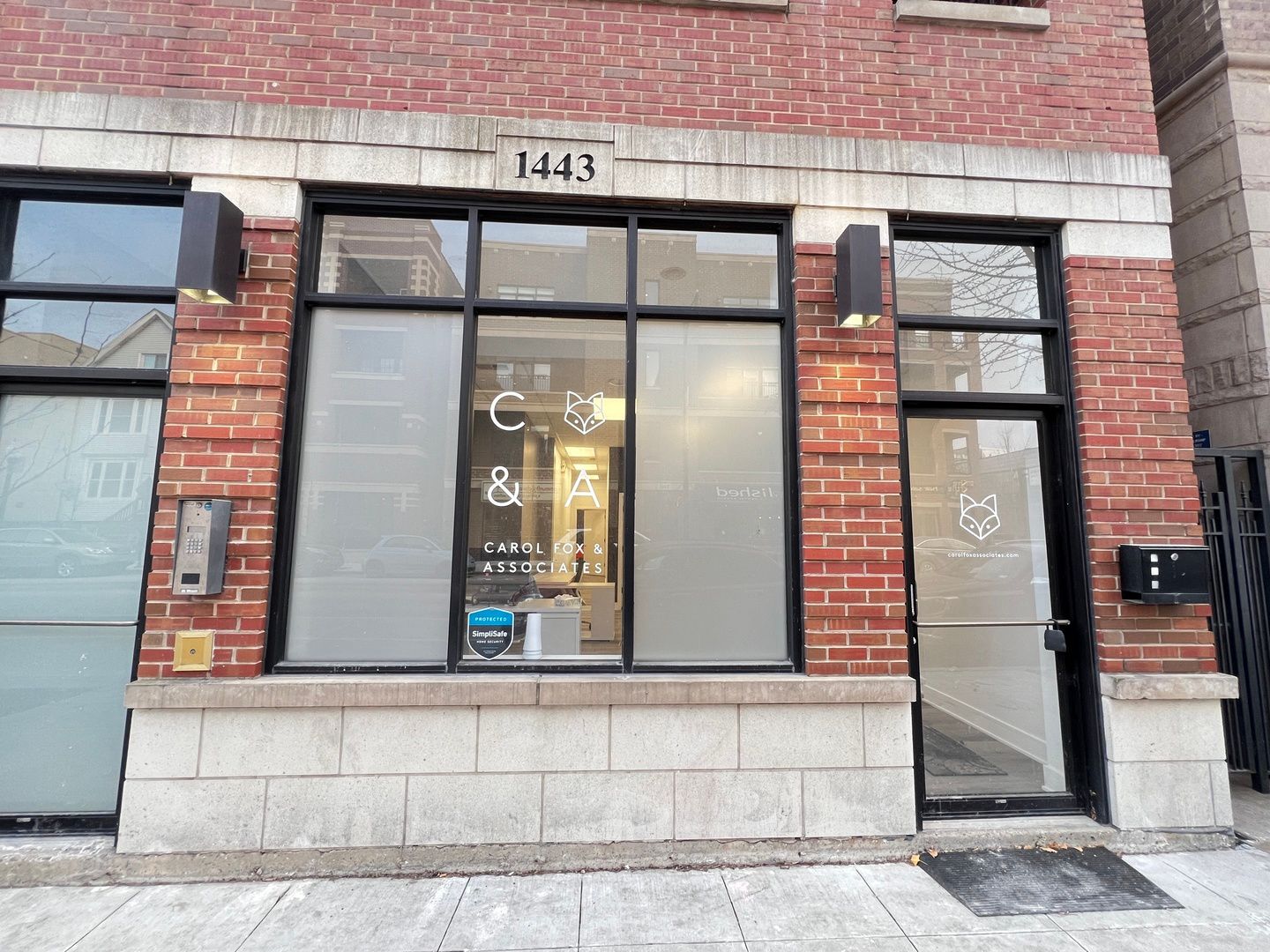 1443 W Belmont Avenue — Chicago, IL 60657