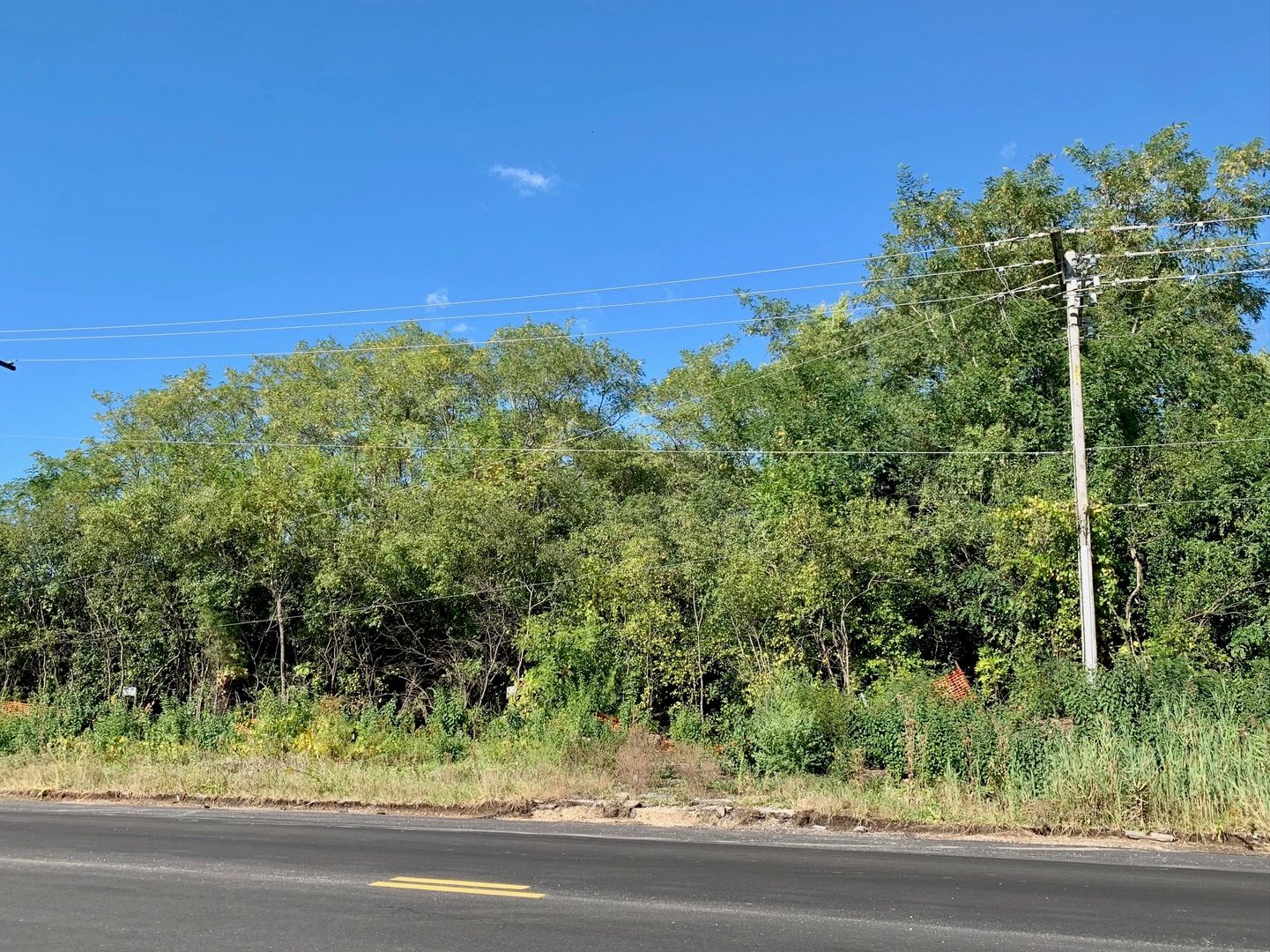 460 W Irving Park Road — Roselle, IL 60172
