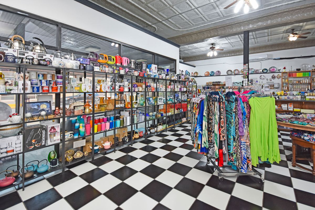 113 N Kickapoo Street, Lincoln, IL 62656
