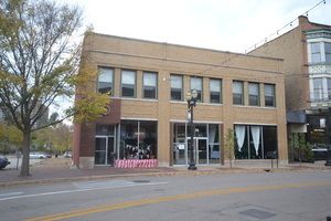 76 S Grove Avenue #A — Elgin, IL 60120