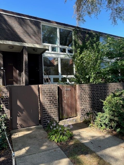 5140 S Dorchester Avenue — Chicago, IL 60615