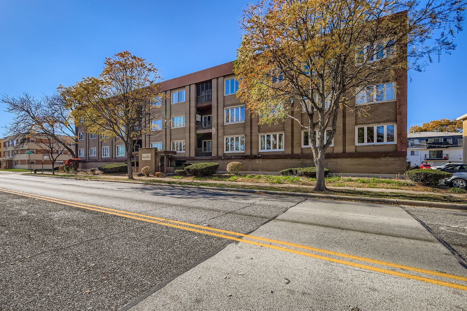 10048 S Pulaski Road #1E — Oak Lawn, IL 60453