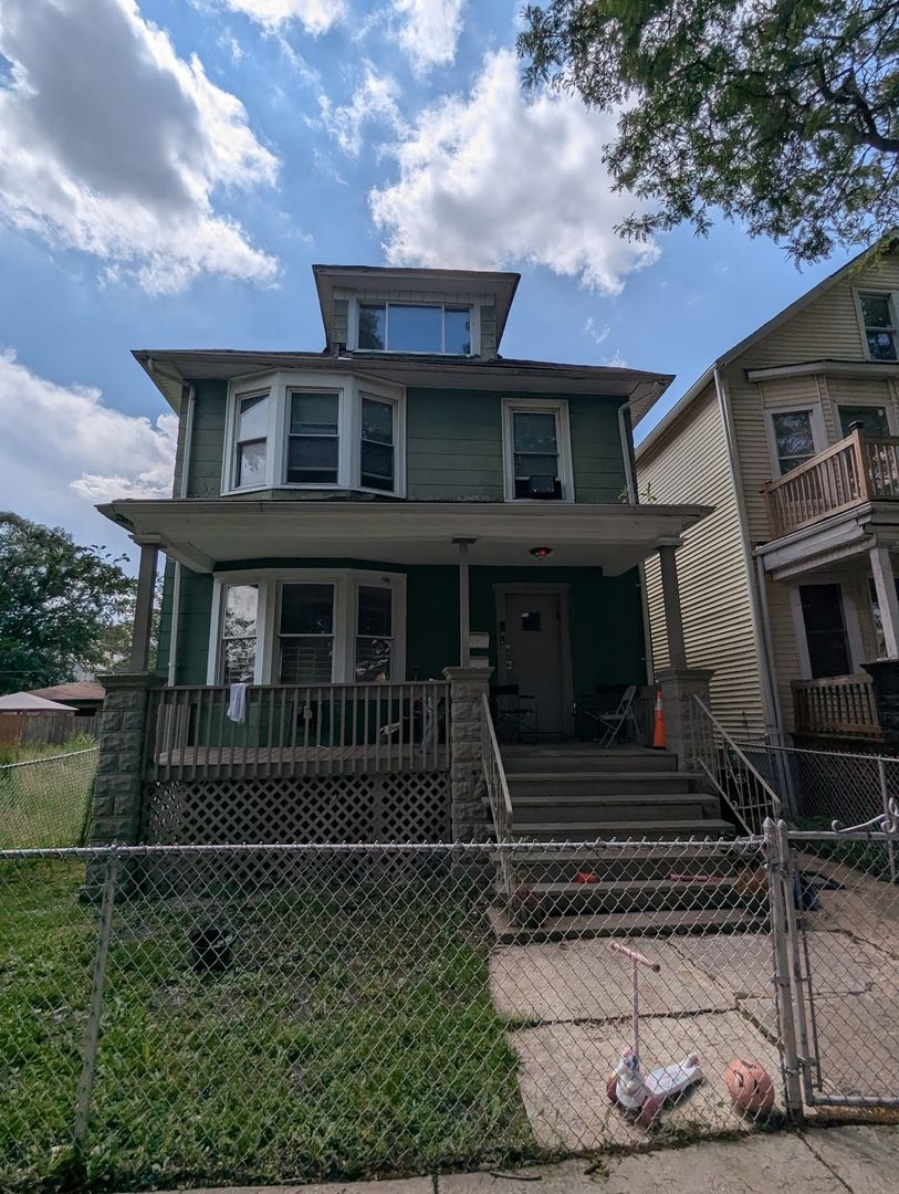 10734 S Prairie Avenue — Chicago, IL 60628
