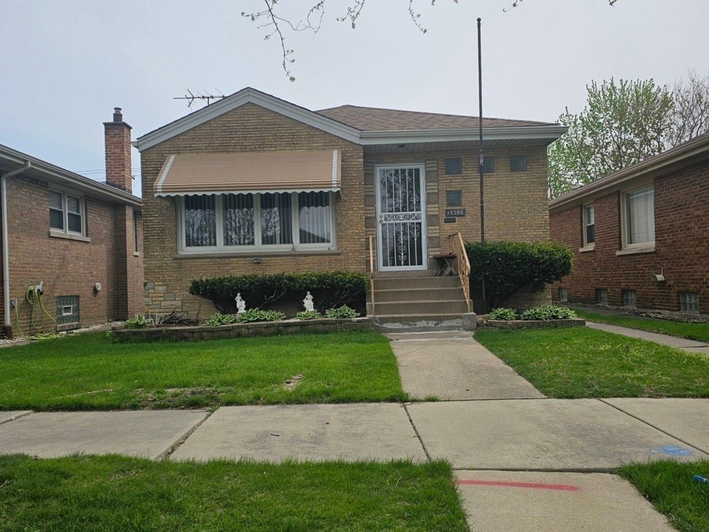 13305 Avenue L — Chicago, IL 60633