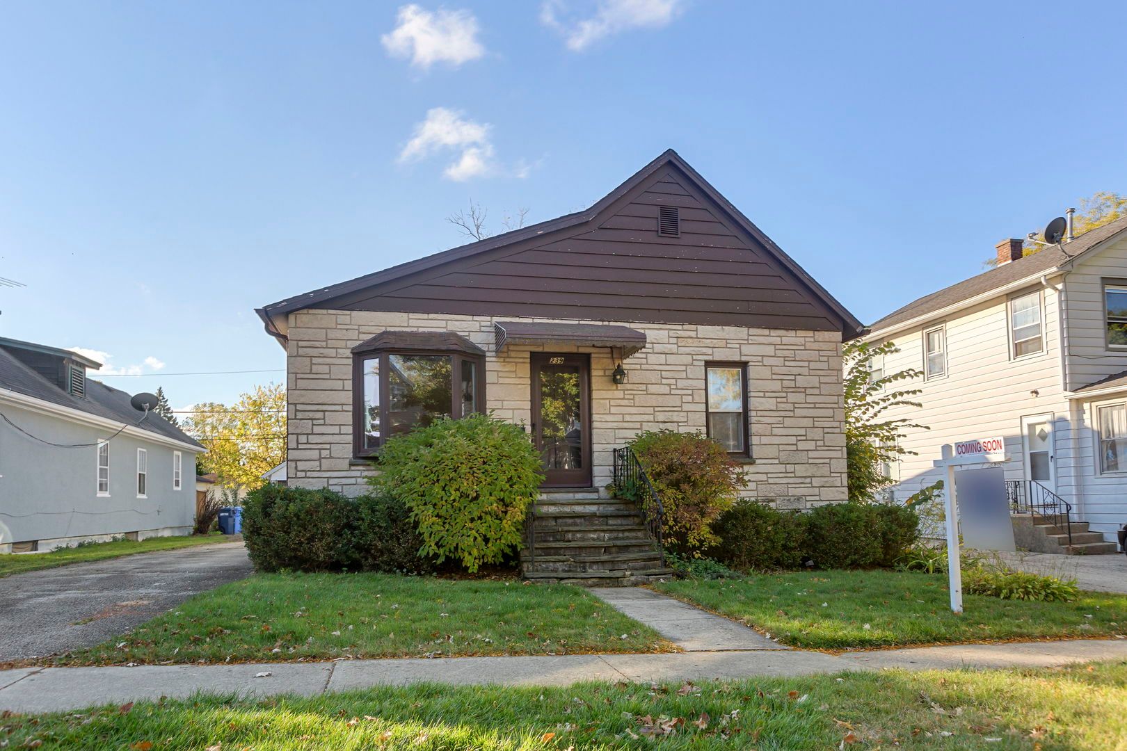 239 Sheridan Avenue — Highwood, IL 60040
