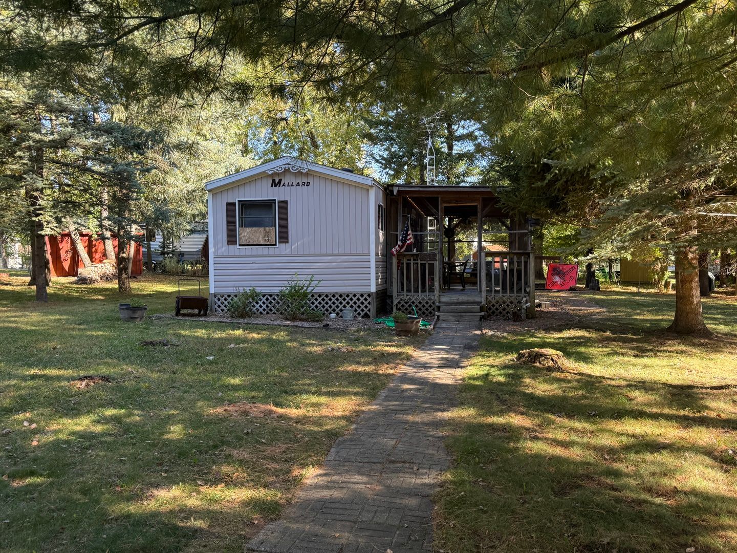 8-89 Woodhaven Lakes — Sublette, IL 61367
