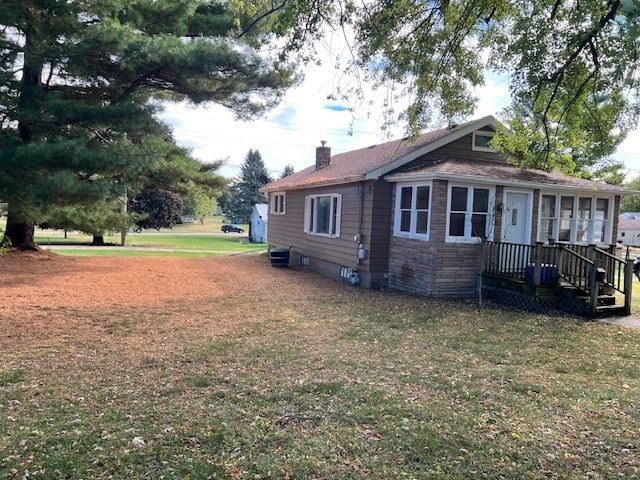913 15th Avenue — Freeport, IL 61032