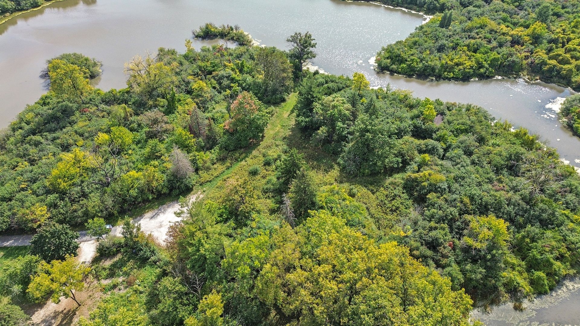 141 Breakenridge Farm Road — Oak Brook, IL 60523