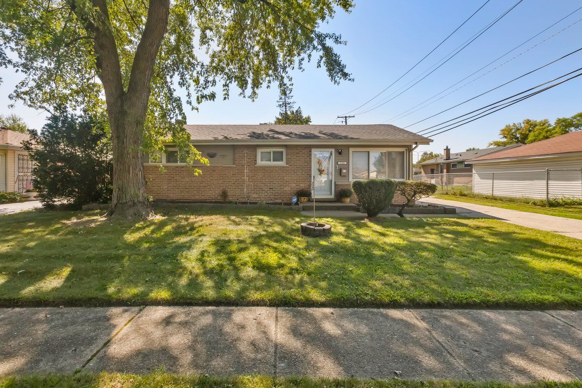 3145 Nottingham Avenue — Markham, IL 60426