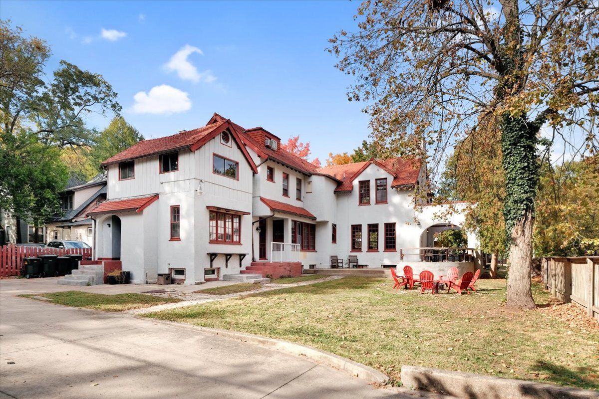 801 Oregon Street — Urbana, IL 61801