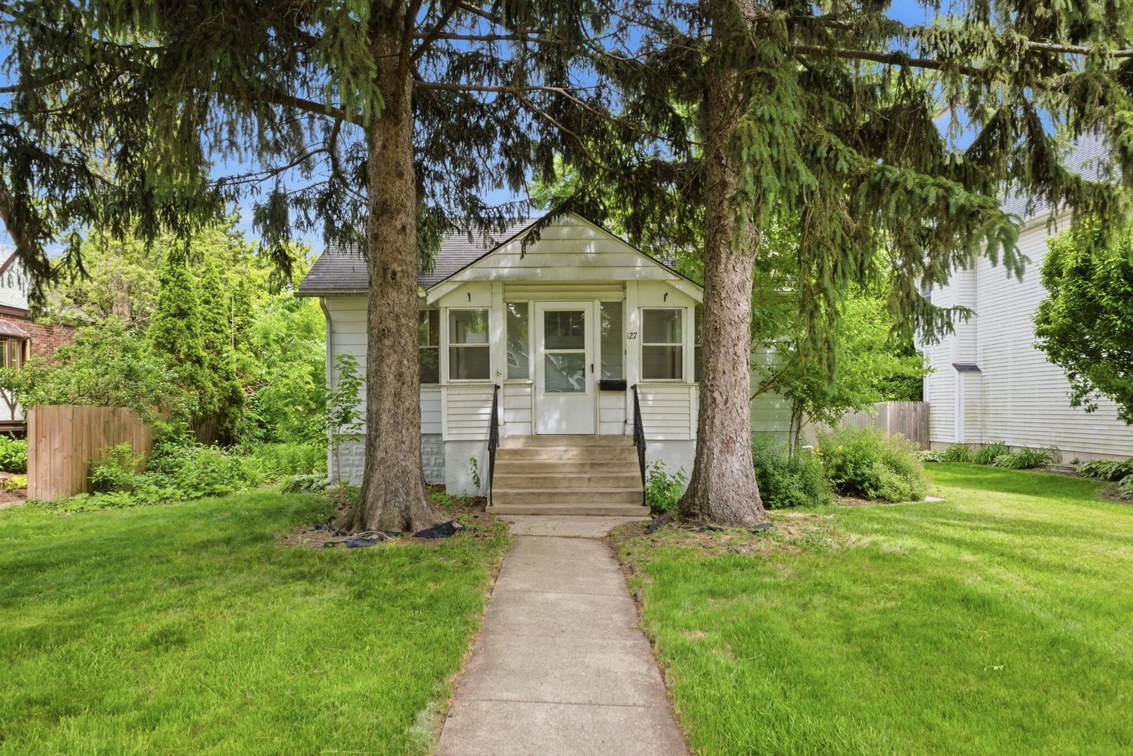 127 S Lincoln Street — Westmont, IL 60559