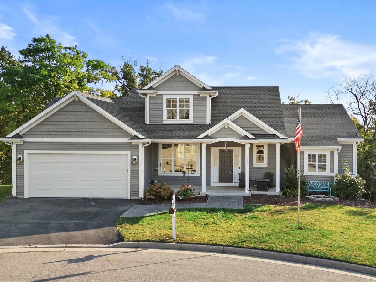 1155 La Salle Court, Lake Geneva, WI 53147