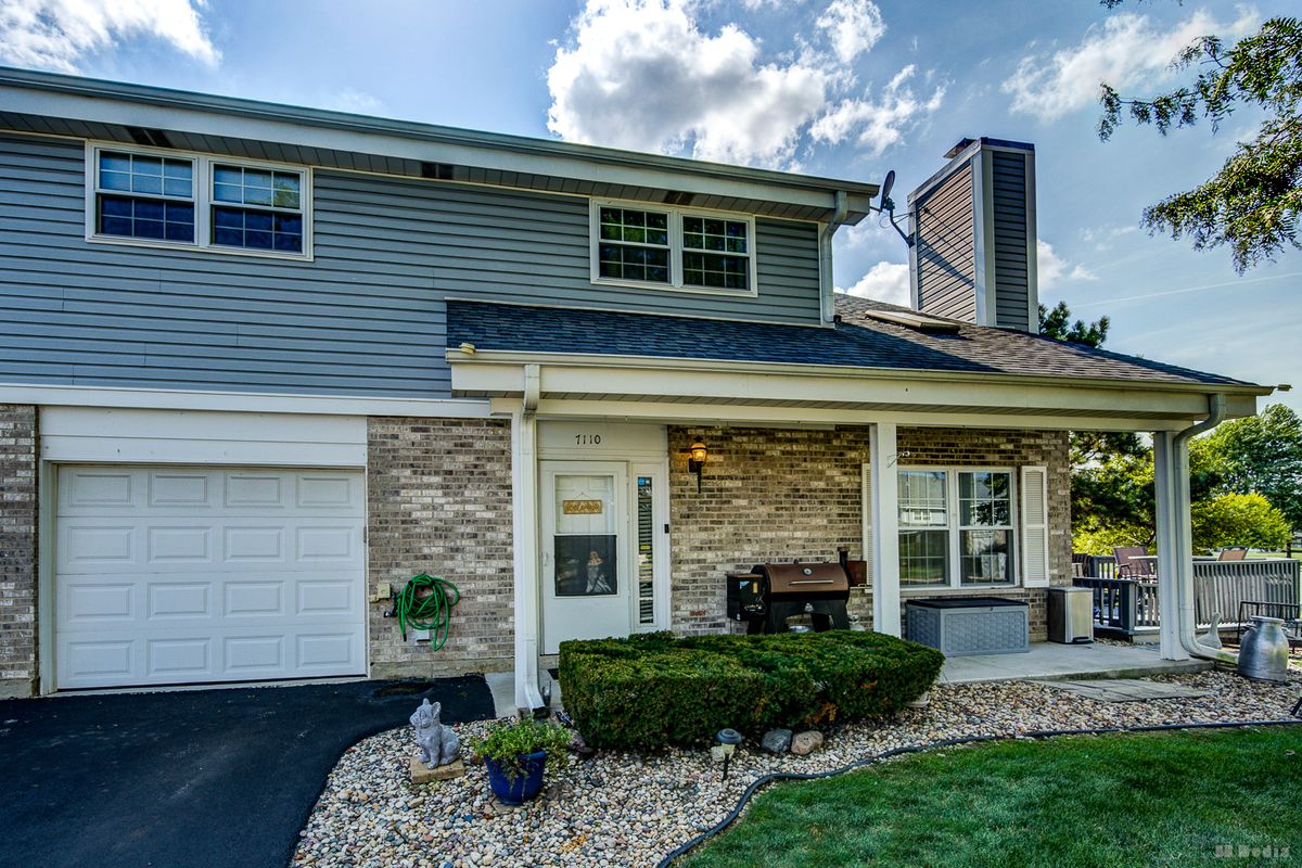 7110 Coachwood Trail, Tinley Park, IL 60477