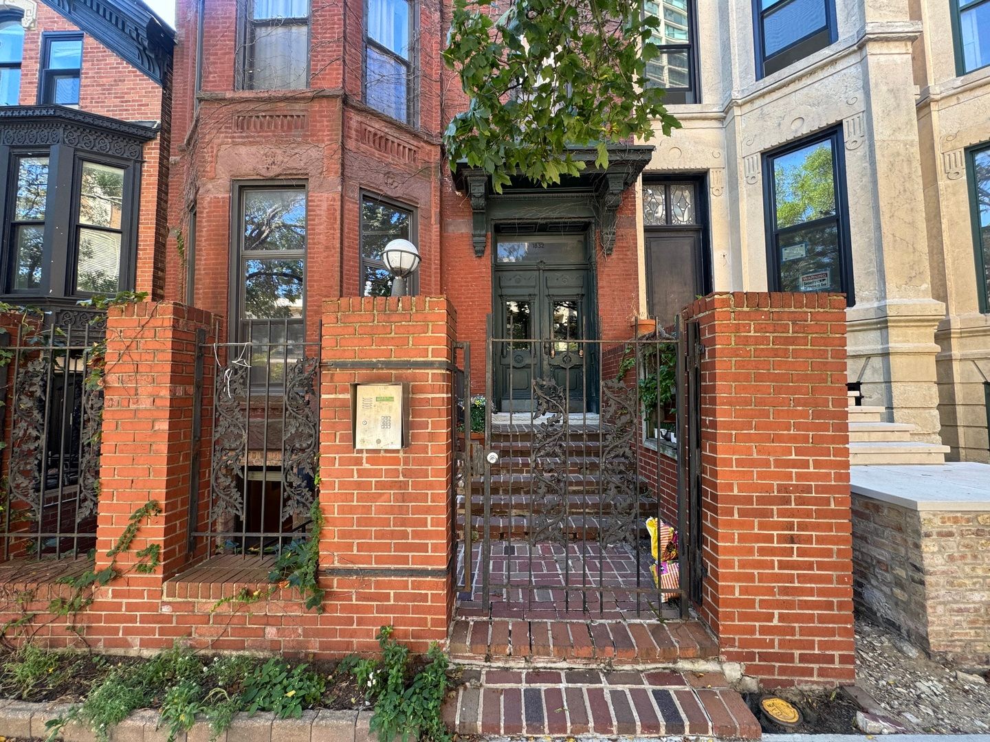 1832 N LINCOLN Avenue #2M — Chicago, IL 60614