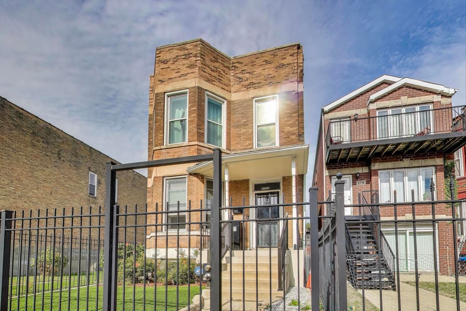 2720 W Polk Street #1 — Chicago, IL 60612