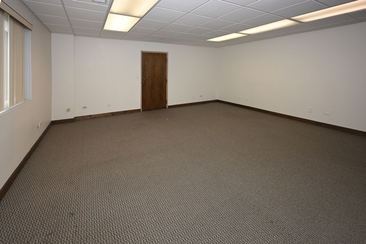 1101 W IRVING PARK Road, Bensenville, IL 60106