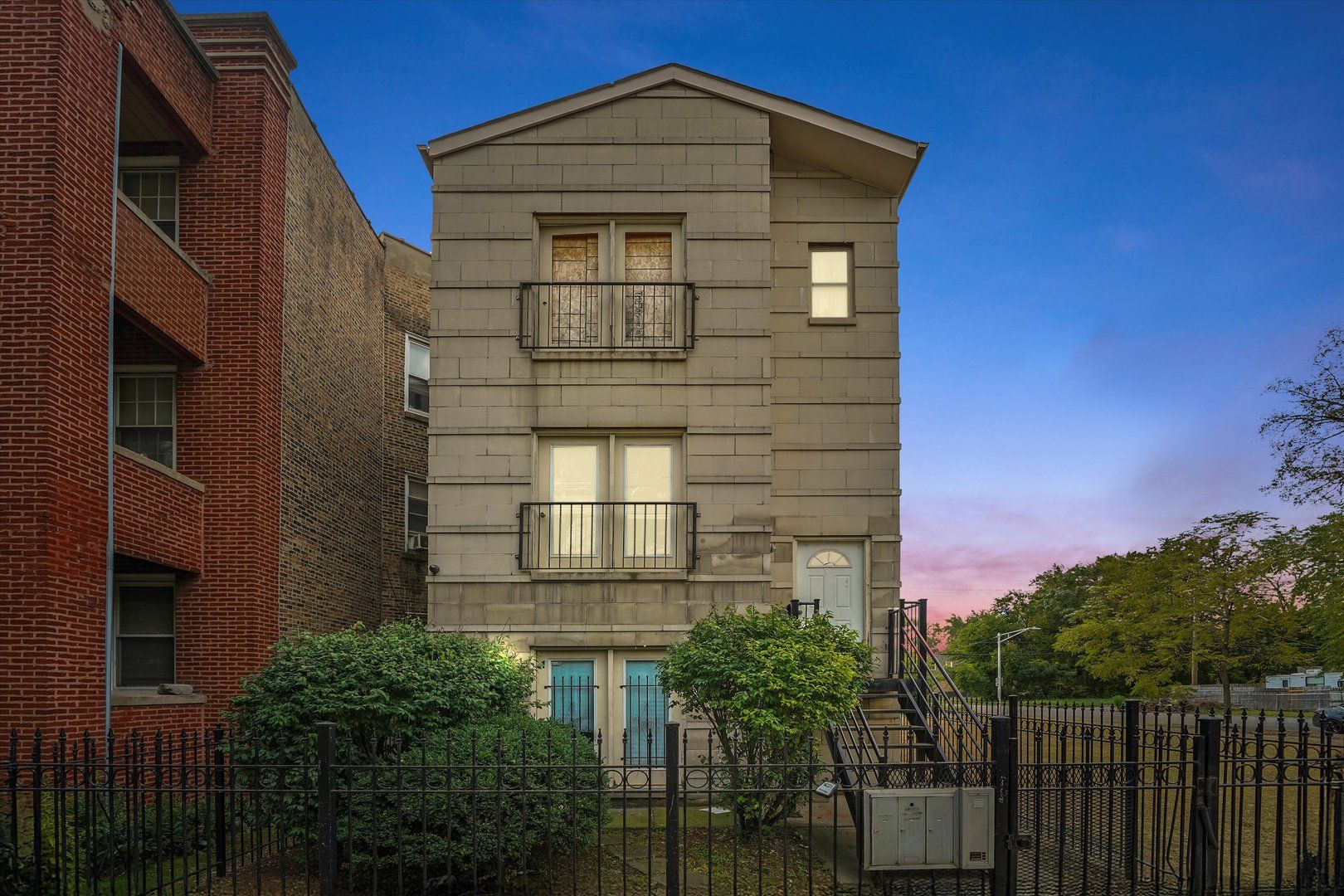 1453 W GARFIELD Boulevard #1 — Chicago, IL 60636