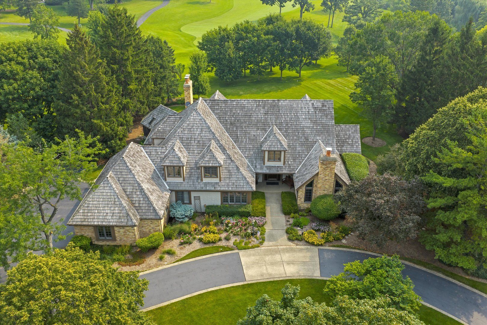 18 S Wynstone Drive — North Barrington, IL 60010