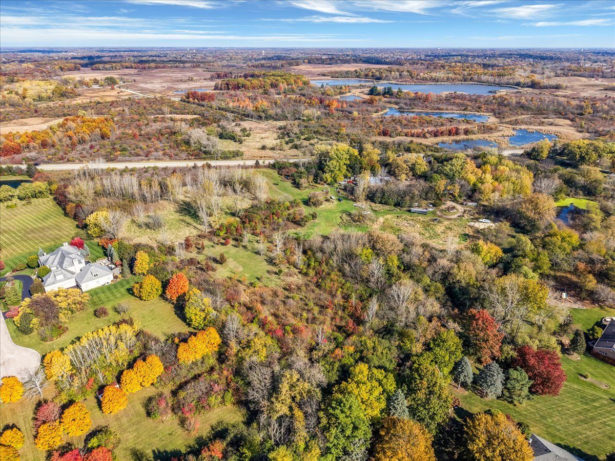 306 Algonquin Road — South Barrington, IL 60010