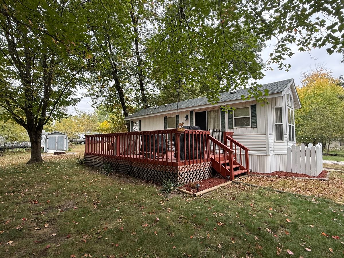 9-49 Woodhaven Lakes, Sublette, IL 61367