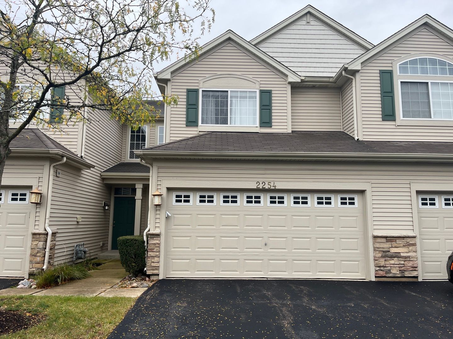 2254 Gallant Fox Circle — Montgomery, IL 60538
