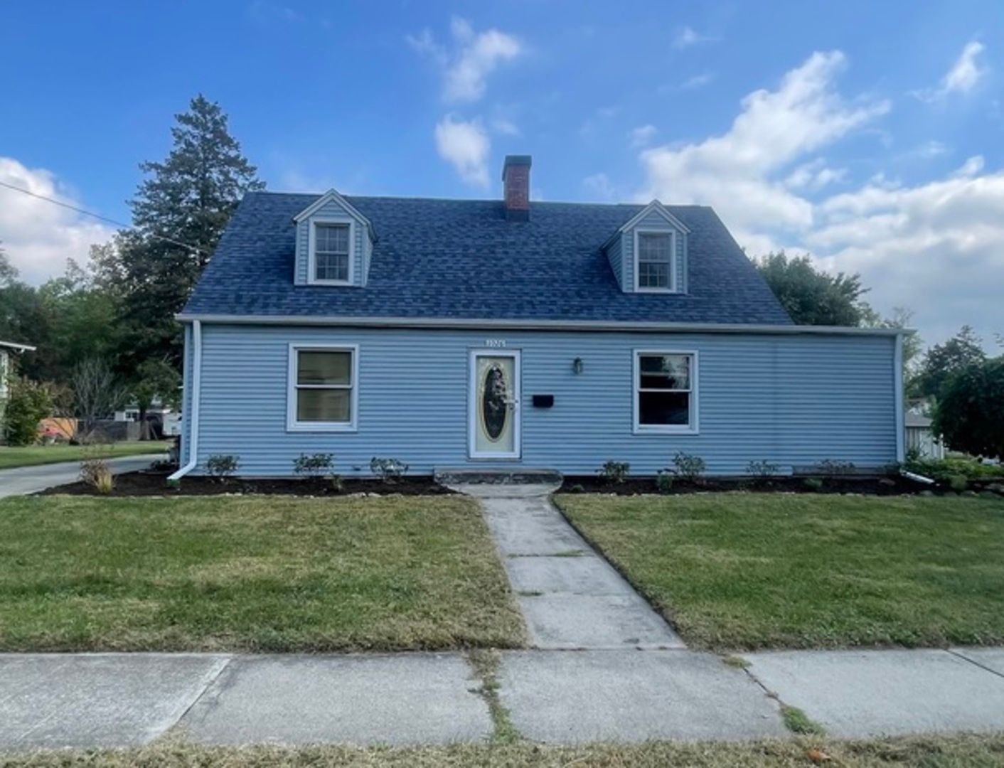 1026 S 4th Street — Aurora, IL 60505