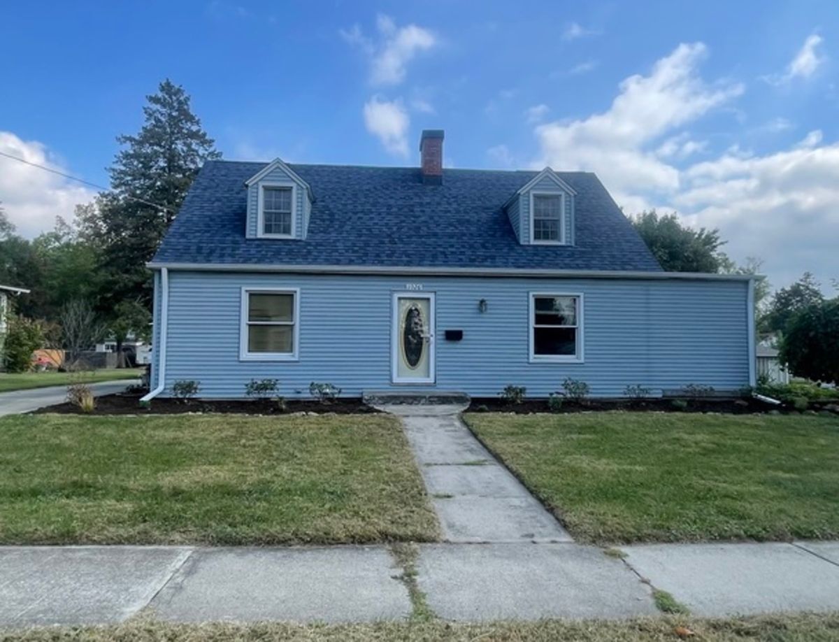 1026 4th Street, Aurora, IL 60505