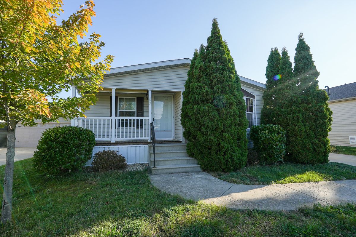 877 Banyan, Manteno, IL 60950