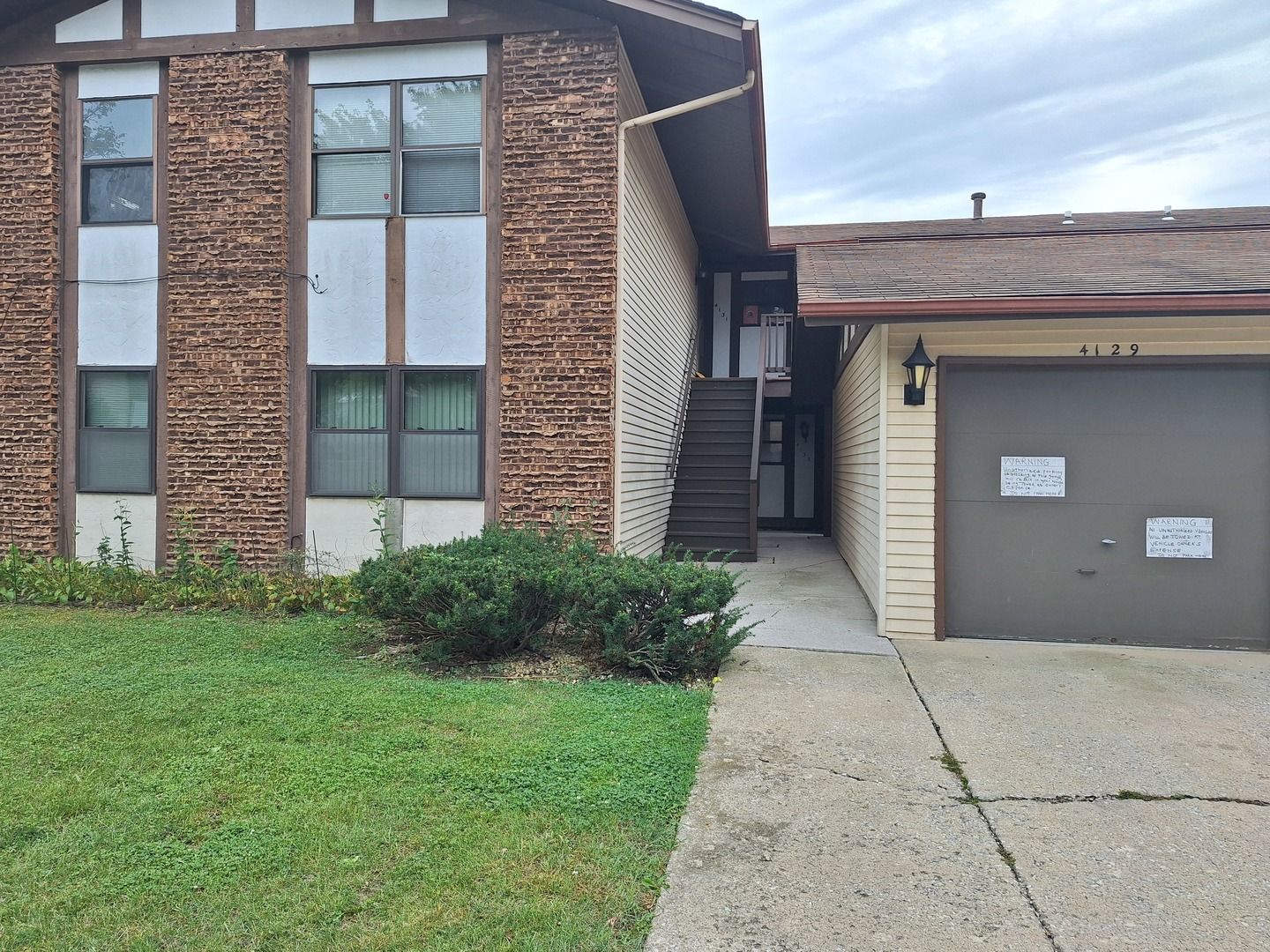4133 192nd Court #219 — Country Club Hills, IL 60478