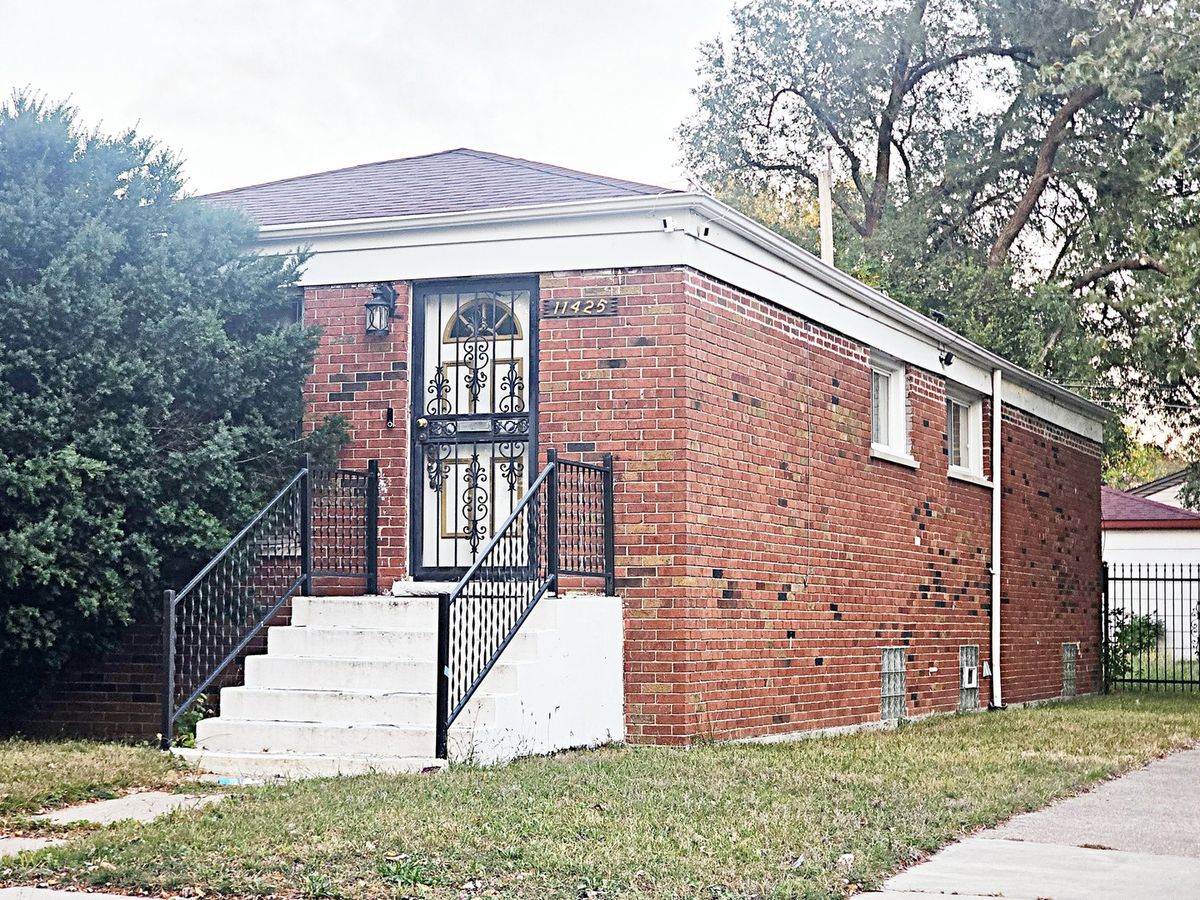 11425 Elizabeth Street, Chicago, IL 60643