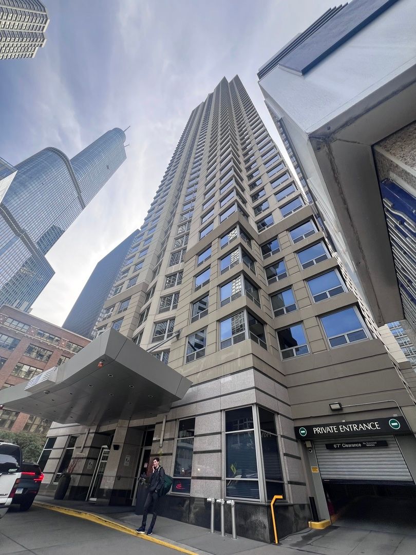 440 N Wabash Avenue #3809 — Chicago, IL 60611