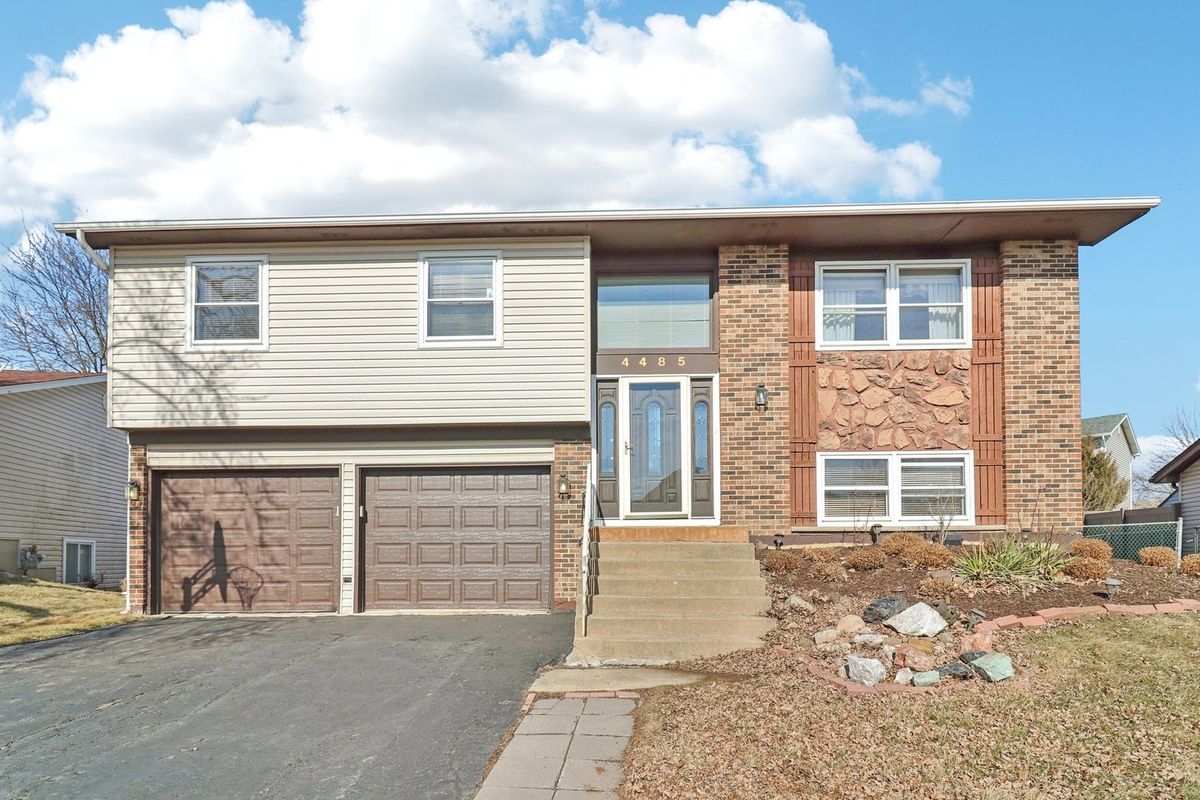 4485 BAYSIDE Circle, Hoffman Estates, IL 60192