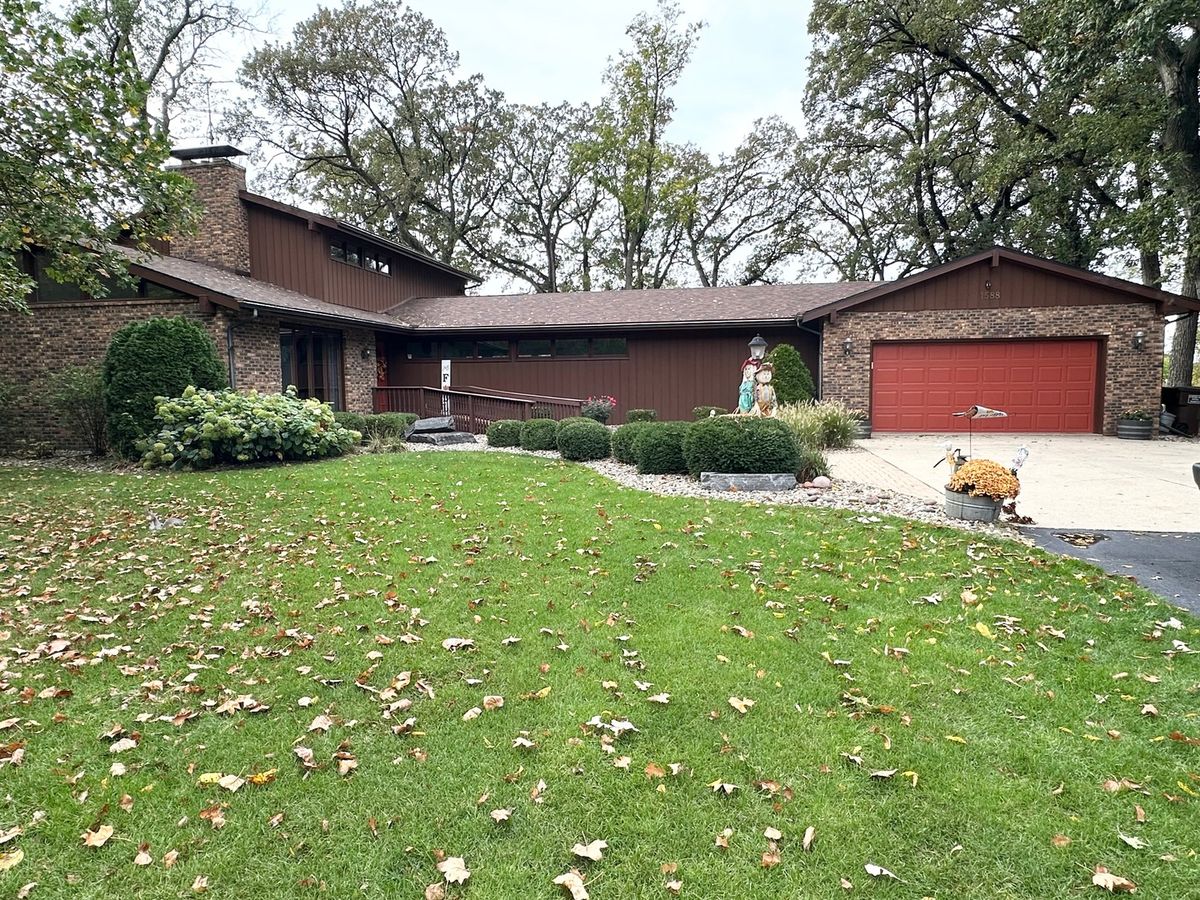 1588 Bittersweet Drive, St. Anne, IL 60964