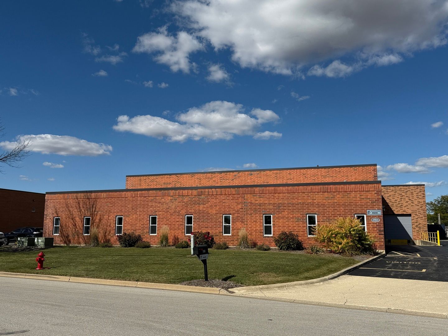 1981 Bucktail Lane — Sugar Grove, IL 60554