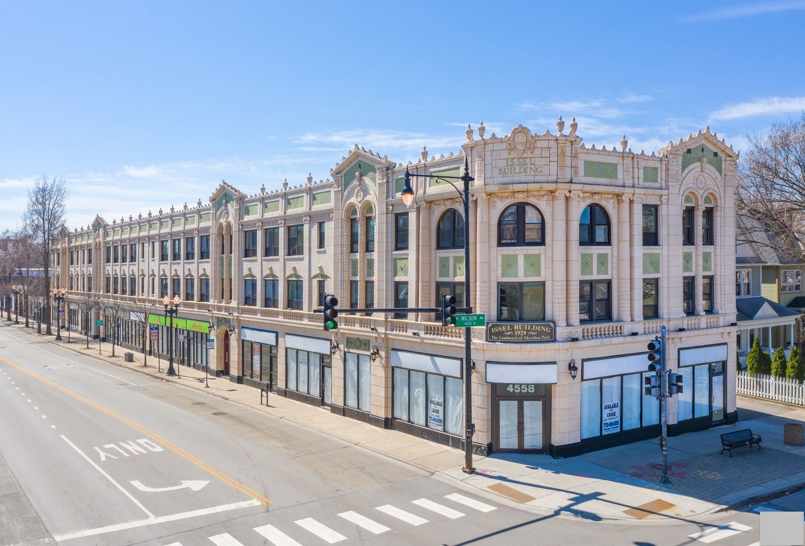 4558 N Clark Street — Chicago, IL 60640