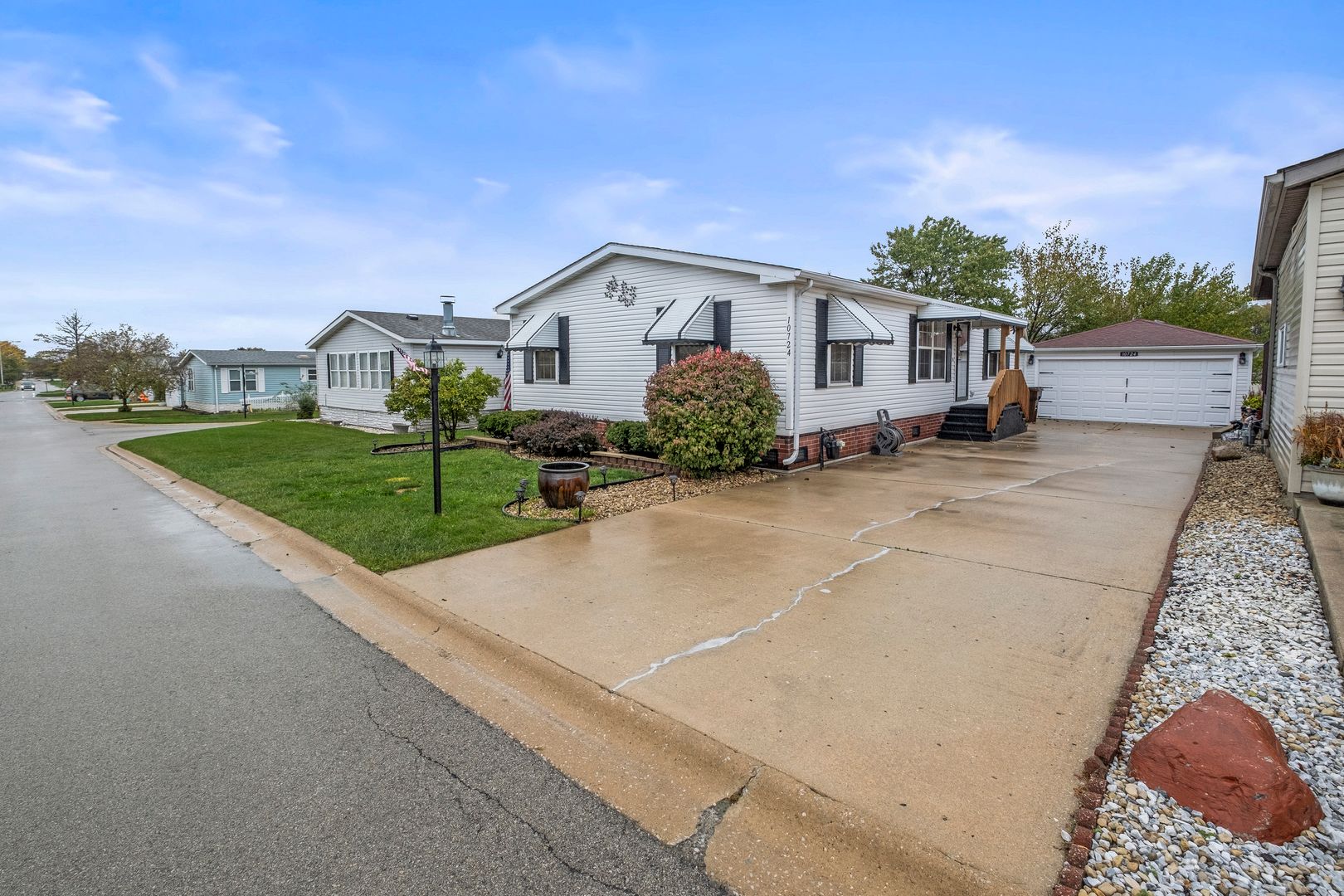 10724 Gateway Drive — Frankfort, IL 60423