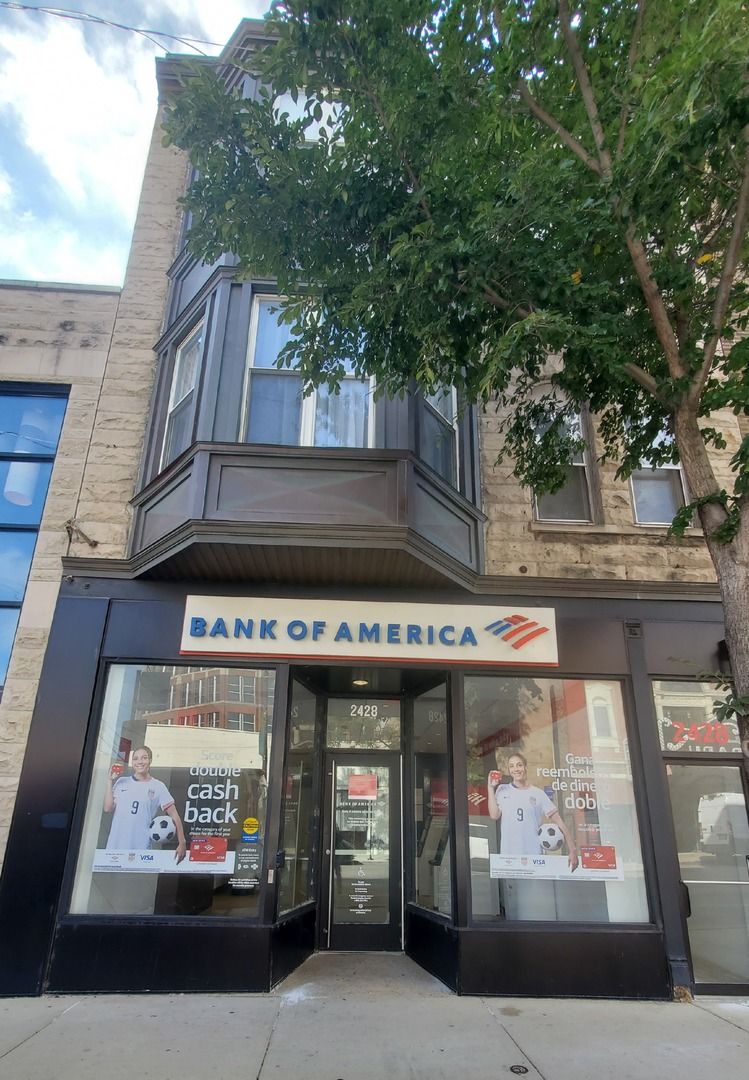 2428 N LINCOLN Avenue — Chicago, IL 60614