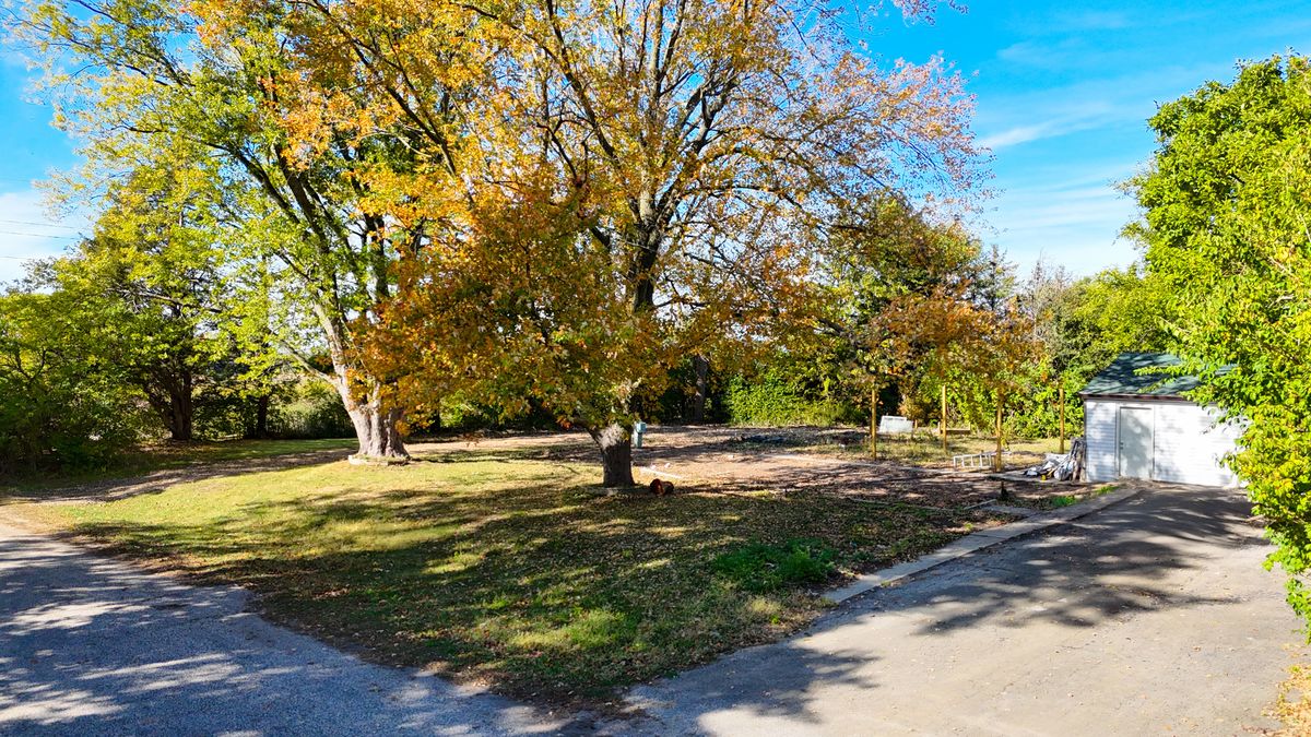 704 W Fredrick Street, Thomasboro, IL 61878