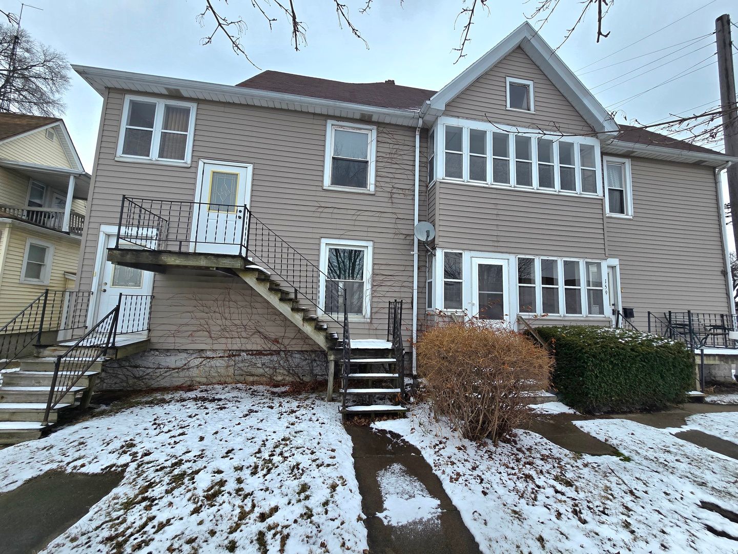 157-159 W Hickory Street — Kankakee, IL 60901