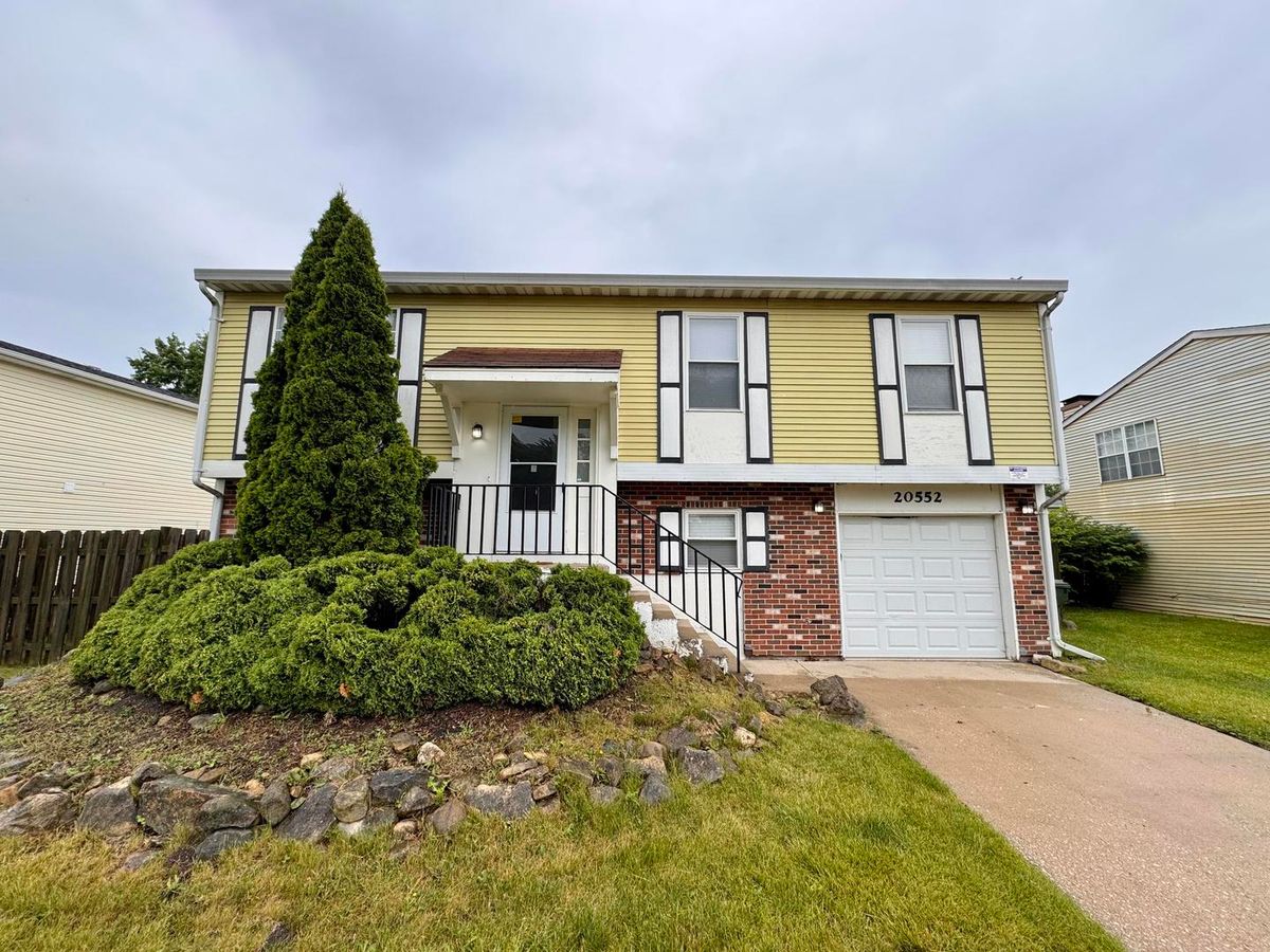 20552 Frankfort Square Road, Frankfort, IL 60423